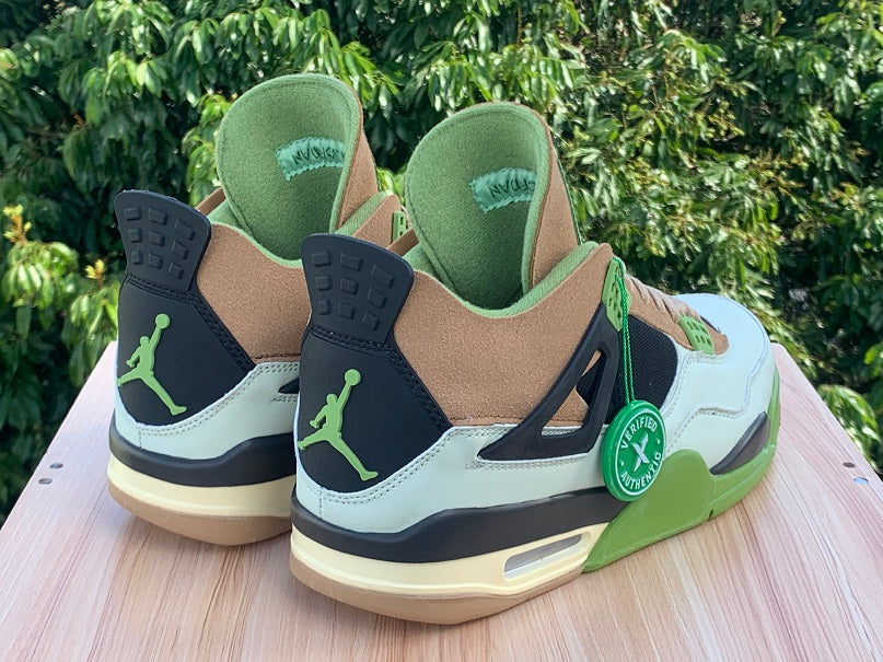 AIR JORDAN 4