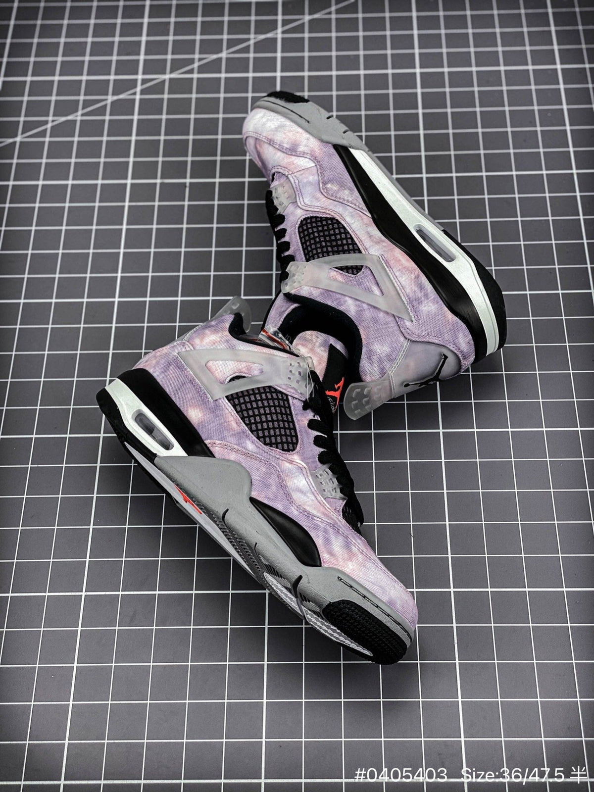 AIR JORDAN 4