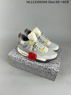 AIR JORDAN 4