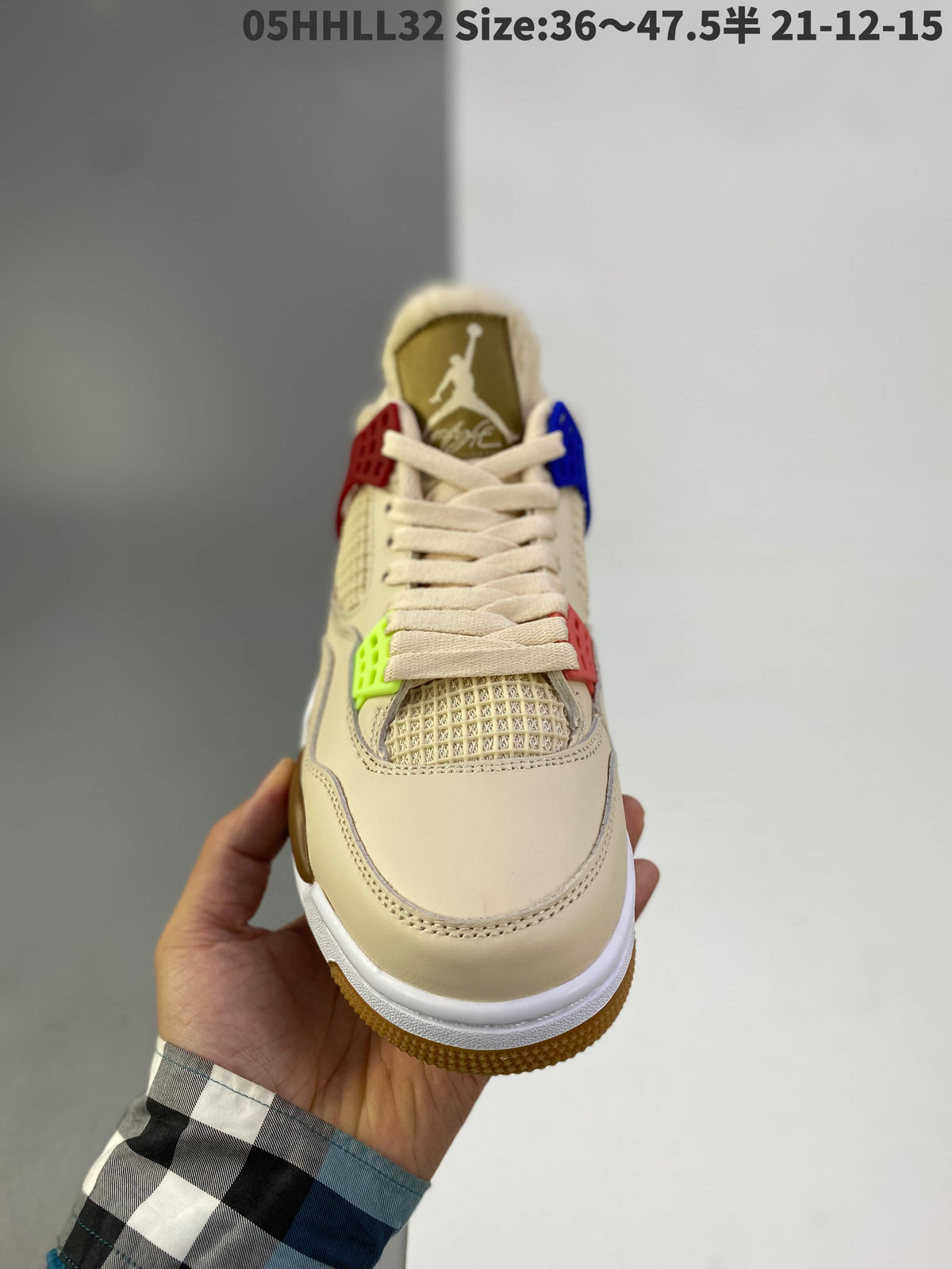 AIR JORDAN 4