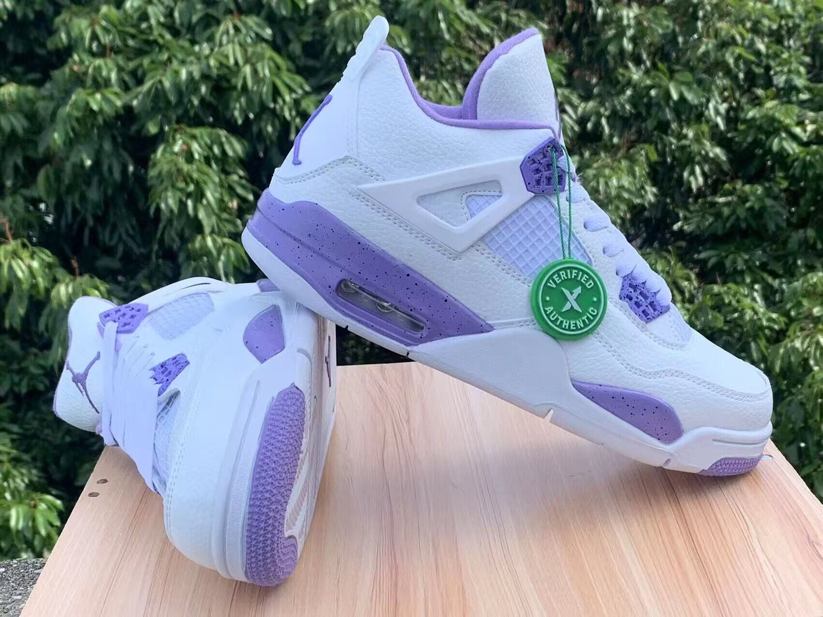 AIR JORDAN 4