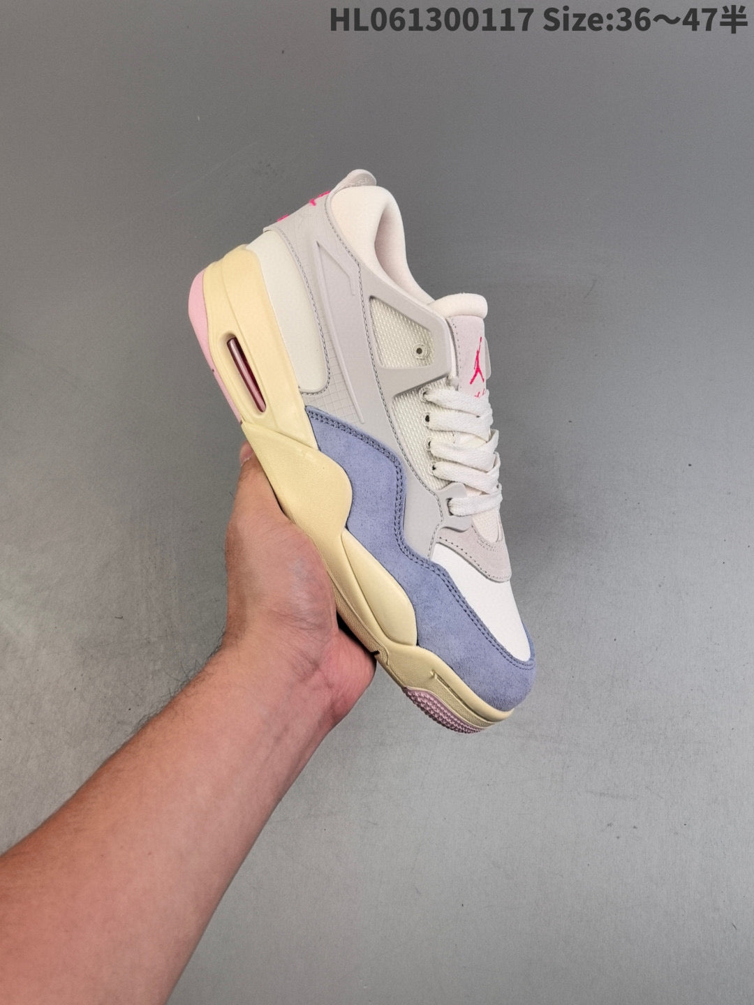 AIR JORDAN 4