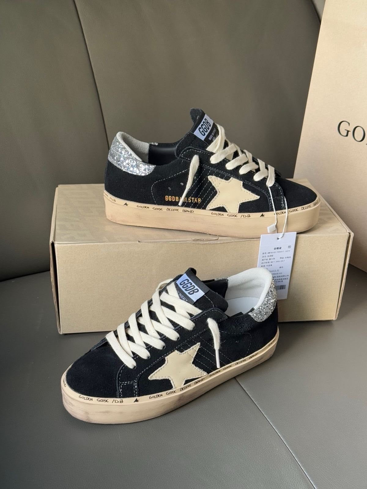 GOLDEN GOOSE
