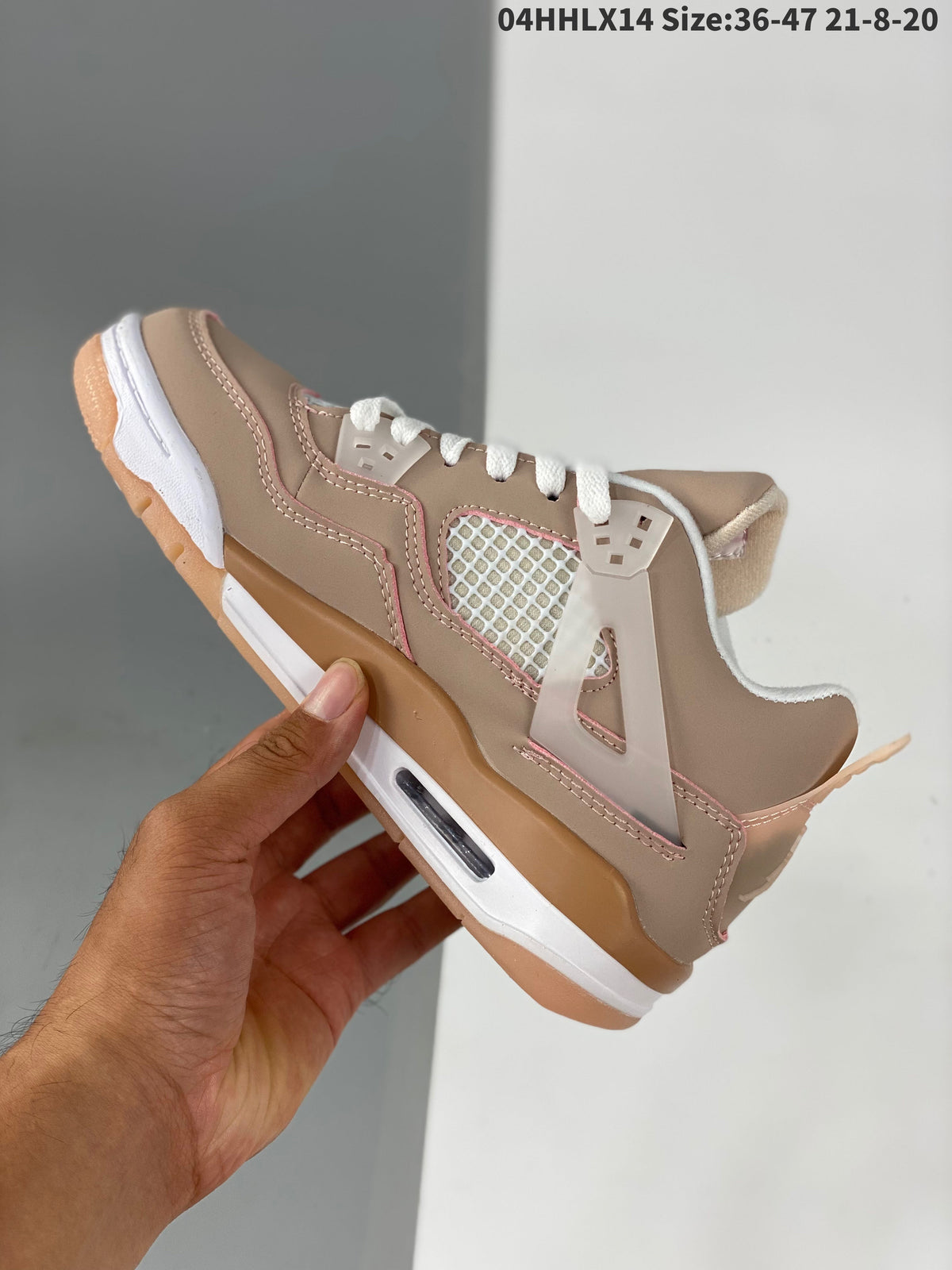 AIR JORDAN 4