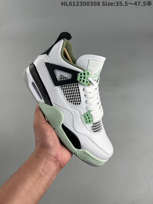 AIR JORDAN 4