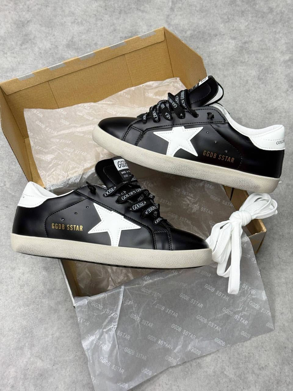 GOLDEN GOOSE