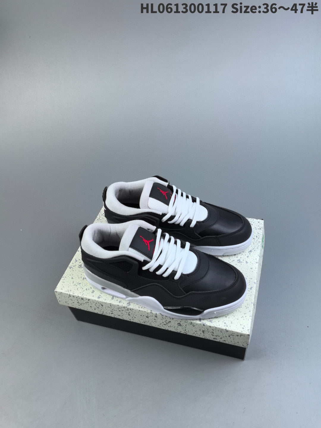 AIR JORDAN 4