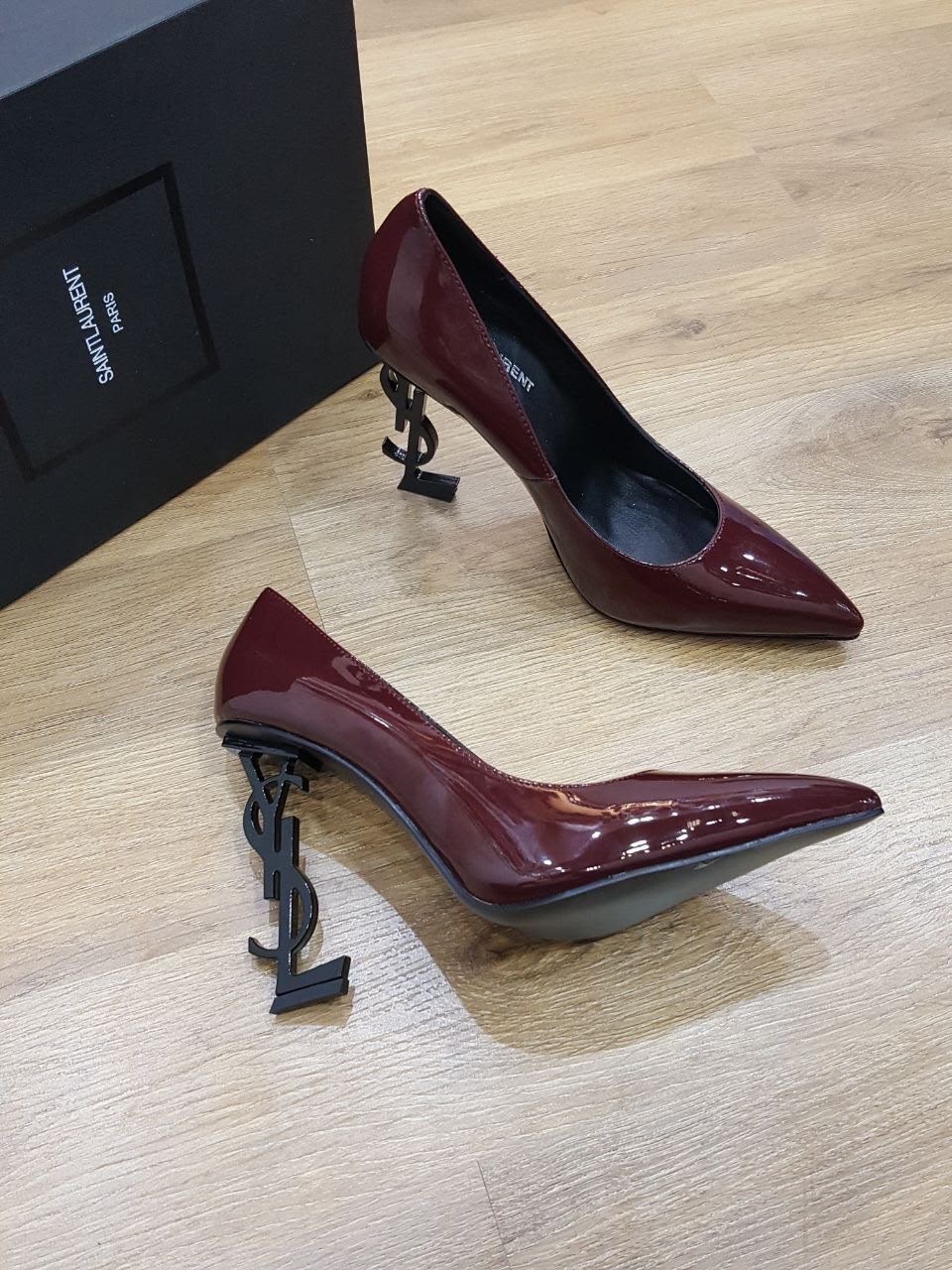 DÈCOLLETÈ OPYUM SAINT LAURENT