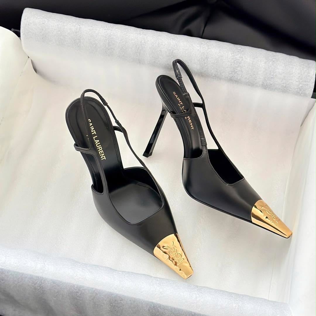 SAINT LAURENT DÈCOLLETÉ APERTE SUL RETRO