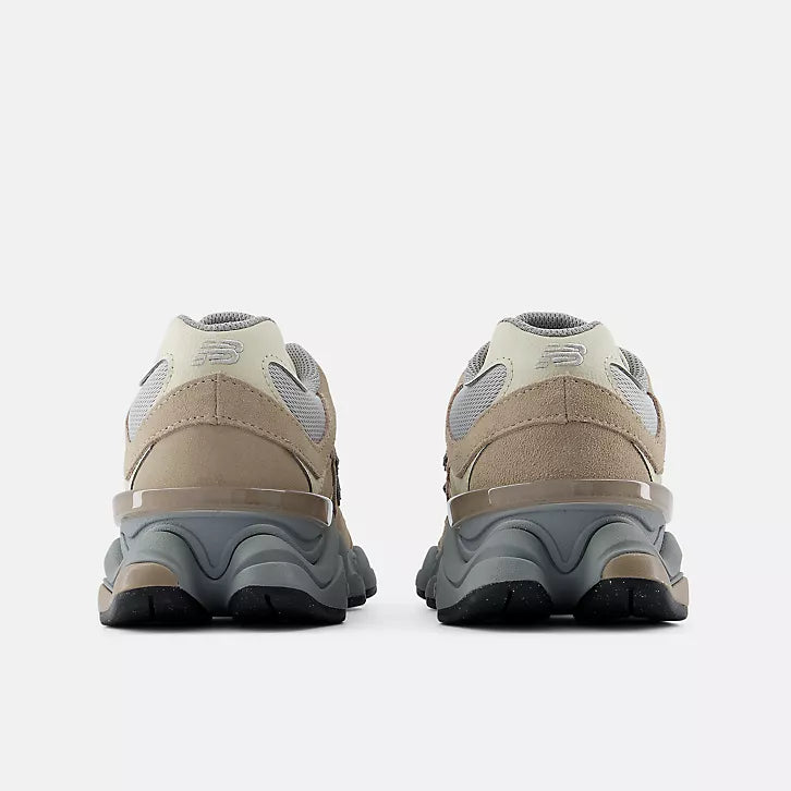 SNEAKERS BALENCIAGA 9060