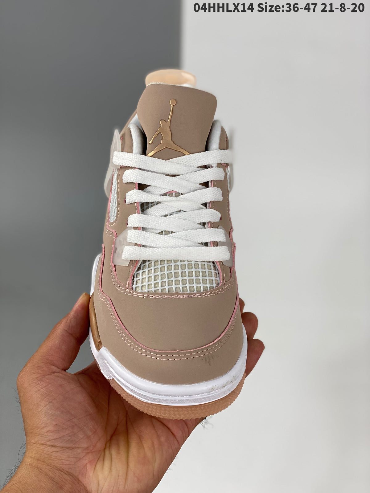 AIR JORDAN 4