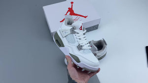 AIR JORDAN 4