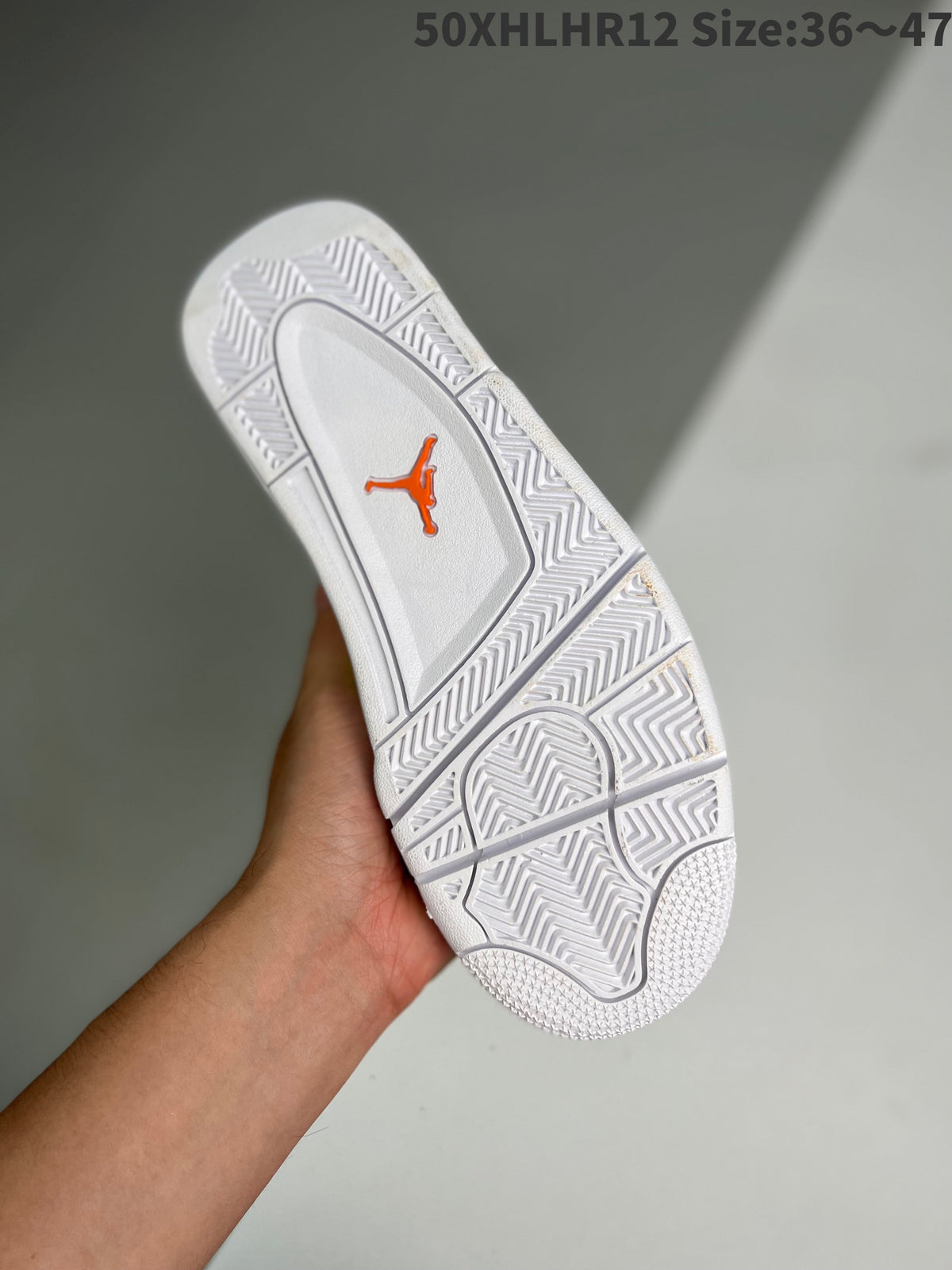 AIR JORDAN 4
