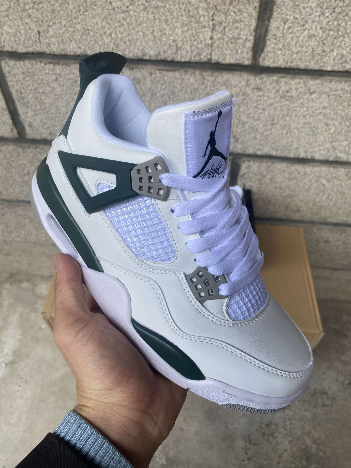 AIR JORDAN 4