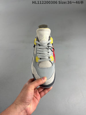 AIR JORDAN 4